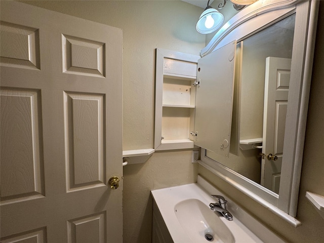 3 Ridgeline Ct, The Woodlands, TX 77381 - bathroom featuring vanity