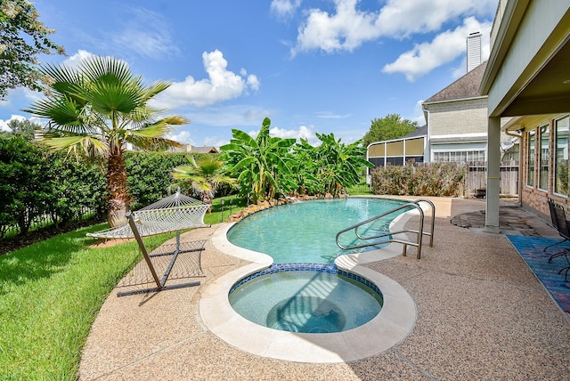 1006 Pointe Loma Dr, Sugar Land, TX 77479 - view of pool featuring a patio area and a pool with connected hot tub