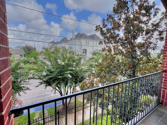 2325 Hutchins St, Houston, TX 77004 - view of balcony