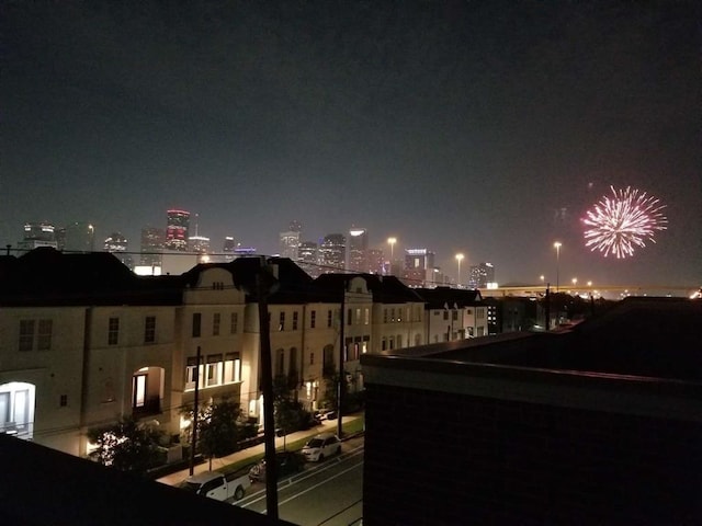 2325 Hutchins St, Houston, TX 77004 - city view with a view of city lights