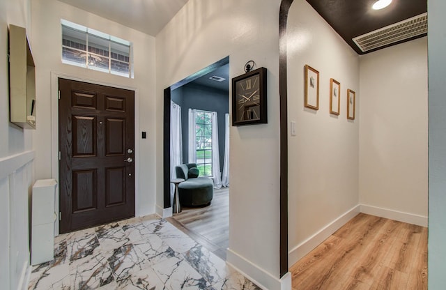 4426 Innsbrook Pl, Sugar Land, TX 77479 - entrance foyer featuring baseboards