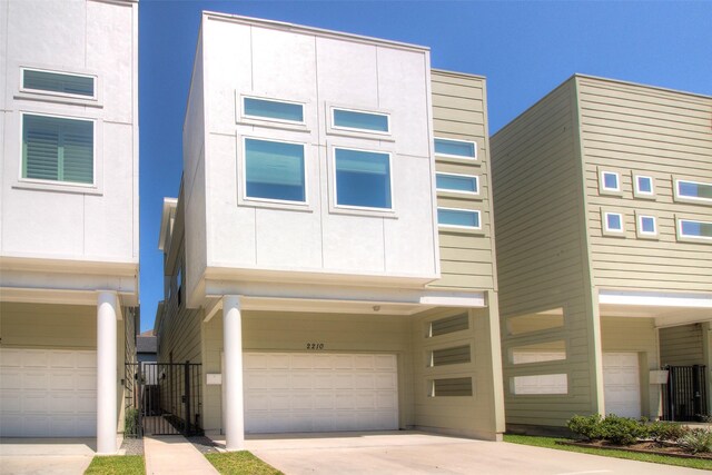 2210 Hutchins St, Houston, TX 77003 - photo 1