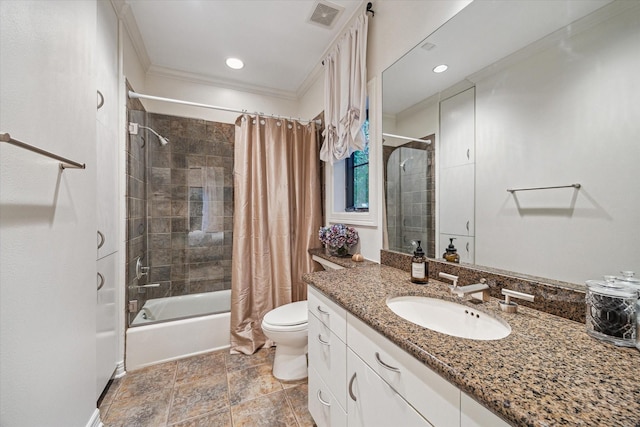 30 Hackberry Ln Unit A, Houston, TX 77027 - full bathroom with vanity, shower / tub combo with curtain, crown molding, and recessed lighting