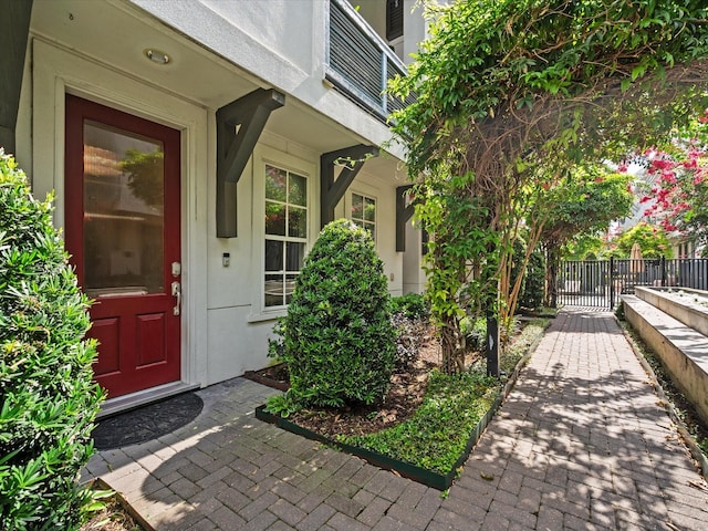 249 E 27th St, Houston, TX 77008 - property entrance featuring stucco siding