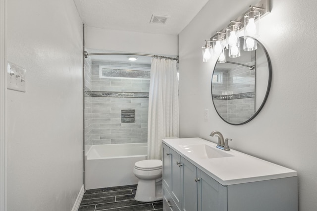 2919 Lake View Dr, Missouri City, TX 77459 - full bath with vanity, shower / bath combination with curtain, and wood finish floors