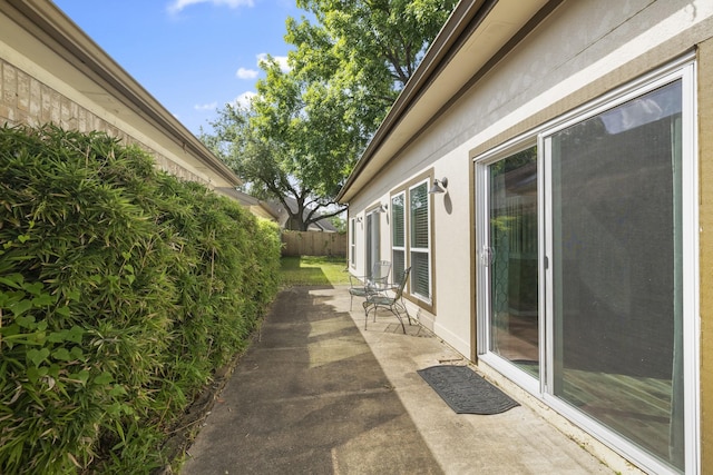 2919 Lake View Dr, Missouri City, TX 77459 - view of patio