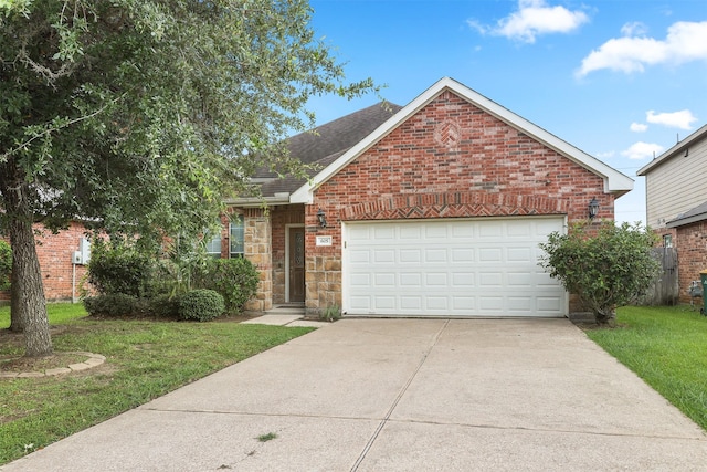 605 E Wellglen Ln, La Marque, TX 77568 - photo 1