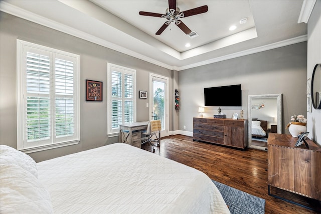 1035 Waverly St Unit B, Houston, TX 77008 - bedroom featuring wood finished floors, a raised ceiling, recessed lighting, ceiling fan, and ornamental molding