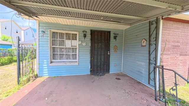 3307 Omega St, Houston, TX 77022 - property entrance
