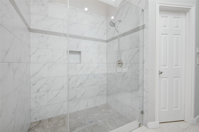 6510 Preston Trail Dr, Houston, TX 77069 - full bathroom featuring a stall shower