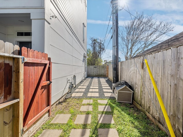 1110 W 12th St, Houston, TX 77008 - fenced backyard featuring a gate