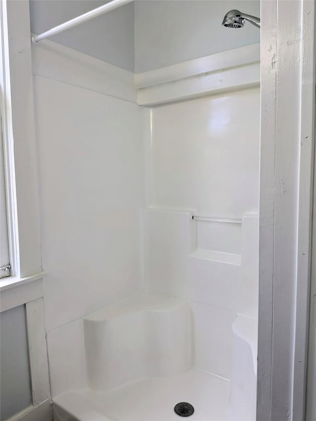 1805 39th St, Galveston, TX 77550 - full bath featuring a shower