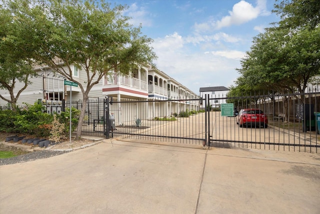 3715 Oakroc Grv, Houston, TX 77018 - view of gate