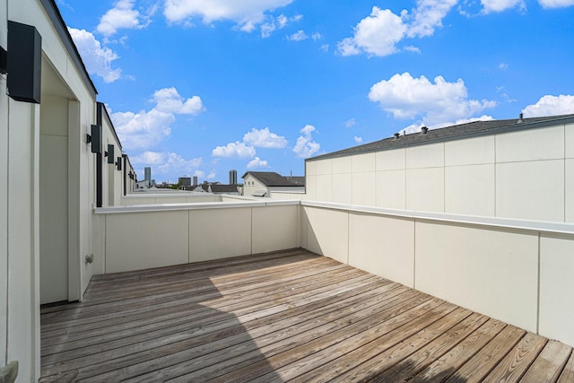 2221 Francis St, Houston, TX 77004 - view of wooden terrace