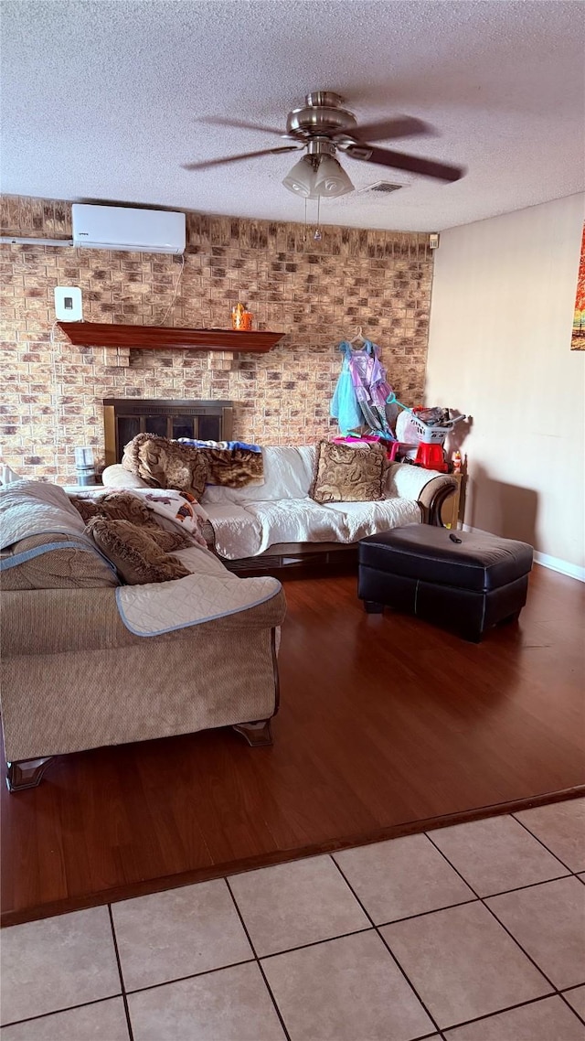 205 Cole St, Webster, TX 77598 - photo 3