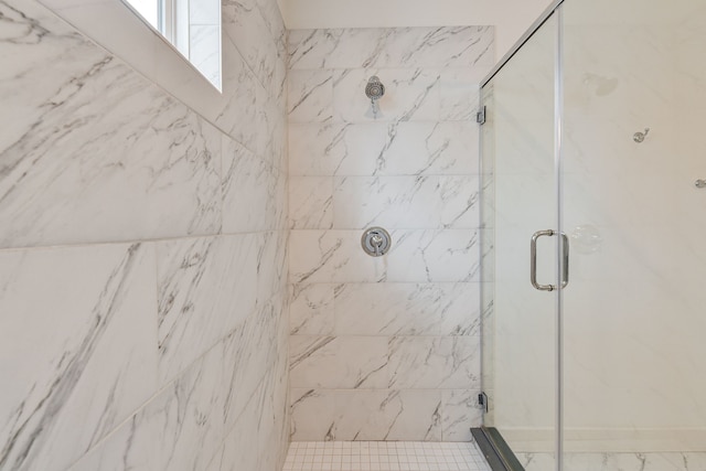 2717 Oakwood Crest Ln, Houston, TX 77018 - bathroom with a stall shower