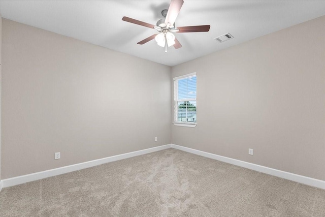 7970 Fowlie St, Houston, TX 77028 - unfurnished room featuring carpet floors and a ceiling fan