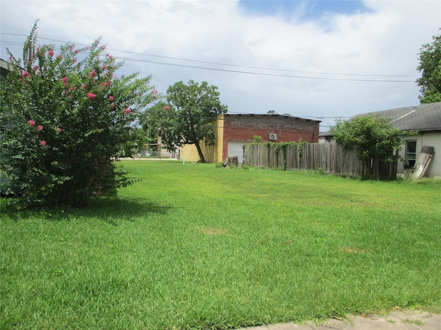 516 Bolster St, Baytown, TX 77520