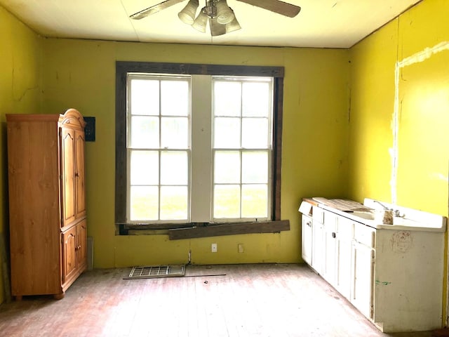 312 N Lavernia St, Marion, TX 78124 - photo 7