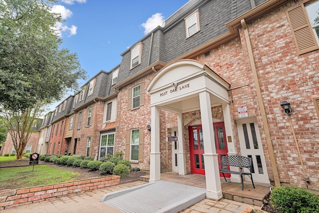 355 N Post Oak Ln Unit 839, Houston, TX 77024 - view of property featuring a residential view