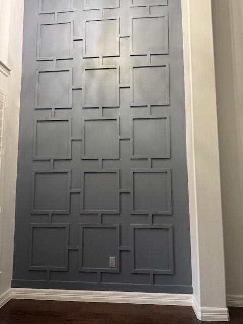 14410 Brentshire Ln, Houston, TX 77069 - detailed view of baseboards and wood finished floors