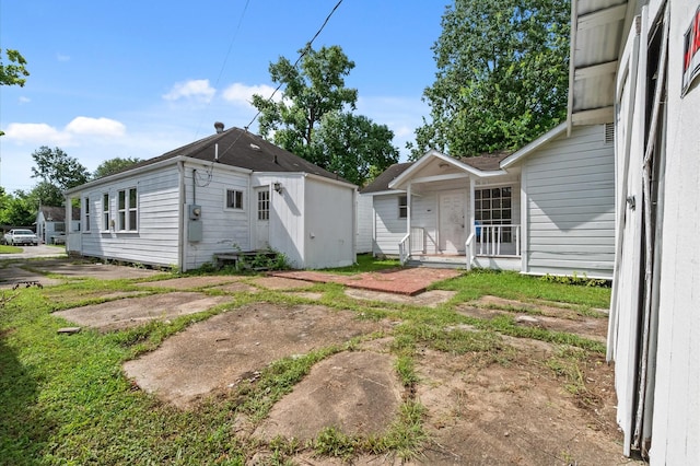 1922 Des Jardines St, Houston, TX 77023 - rear view of house
