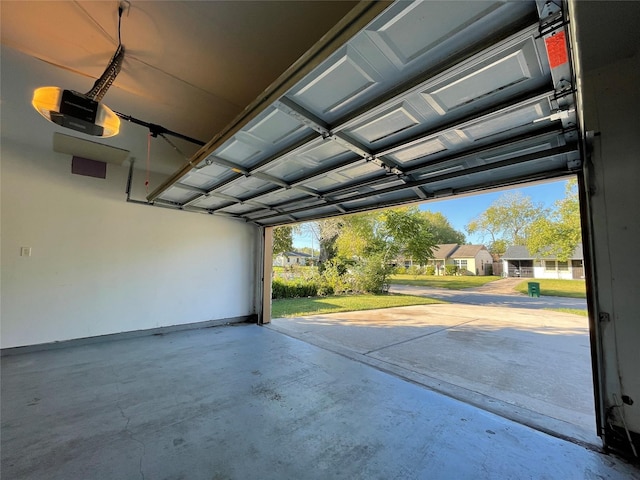 4106 Friar Point Rd, Houston, TX 77047 - garage featuring a garage door opener