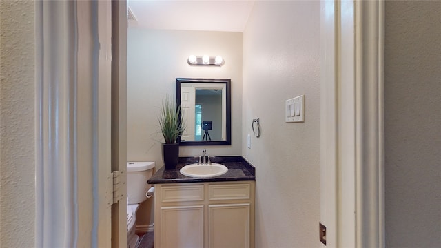 4106 Friar Point Rd, Houston, TX 77047 - bathroom with vanity and toilet
