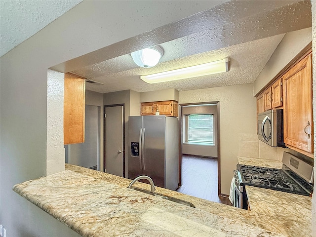 12 Lobo Ct, Angleton, TX 77515 - photo 6