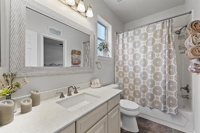 3330 Lake Island Dr, Montgomery, TX 77356 - full bath featuring vanity and shower / bath combination with curtain