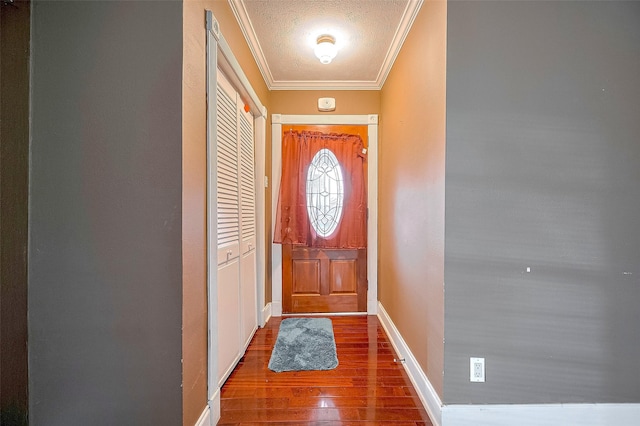 4610 Brinkman St, Houston, TX 77018 - entryway with crown molding and wood finished floors