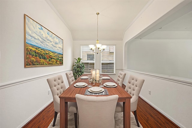 6230 Ledger Ln, Missouri City, TX 77459 - dining room featuring a chandelier and wood finished floors