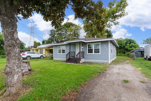 521 Murrell St, Clute, TX 77531 - photo 1