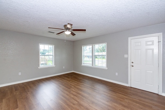 521 Murrell St, Clute, TX 77531 - photo 9