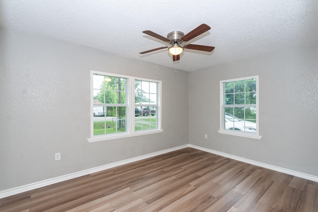 521 Murrell St, Clute, TX 77531 - photo 20