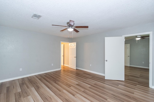 521 Murrell St, Clute, TX 77531 - photo 16