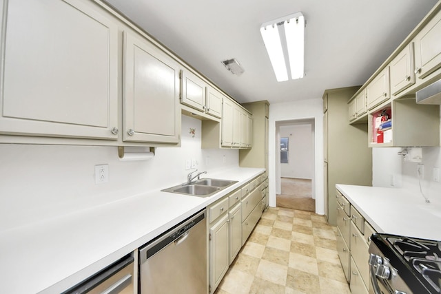 1404 Aldrich St, Houston, TX 77055 - kitchen with stainless steel appliances and light countertops