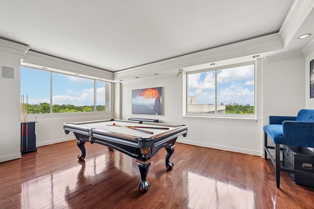 49 Briar Hollow Ln Unit 702, Houston, TX 77027 - playroom featuring ornamental molding, a tray ceiling, wood finished floors, billiards, and recessed lighting