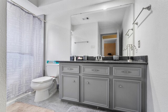 19511 Oak Station Dr, Humble, TX 77346 - full bath featuring vanity and a shower with curtain