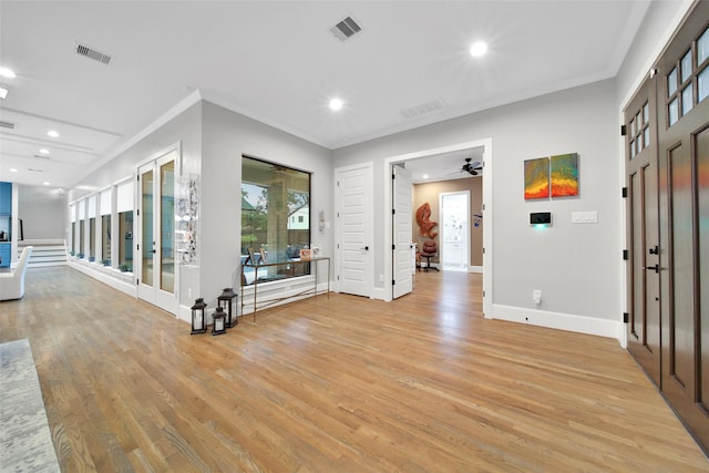 1353 Chantilly Ln, Houston, TX 77018 - entrance foyer with light wood-style flooring, recessed lighting, a ceiling fan, and crown molding