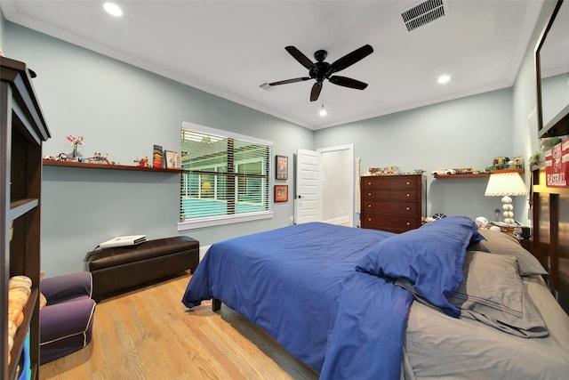 1353 Chantilly Ln, Houston, TX 77018 - bedroom with wood finished floors, recessed lighting, crown molding, and ceiling fan
