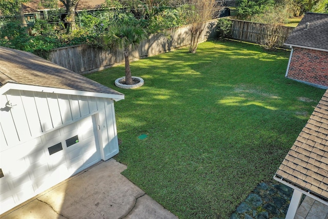 9210 Rangely Dr, Houston, TX 77055 - fenced backyard featuring an outdoor structure