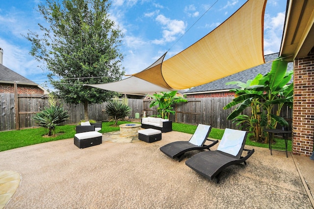 13723 Playa Lucia Ct, Houston, TX 77044 - fenced backyard featuring a patio area