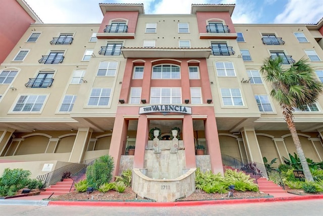 1711 Old Spanish Trl Unit 110, Houston, TX 77054 - view of apartment building / complex