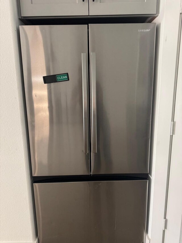 2213 Lee St, Houston, TX 77026 - kitchen view of freestanding refrigerator