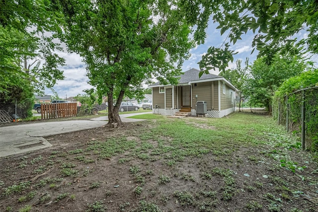 3024 Brackenridge St, Houston, TX 77026 - view of fenced yard