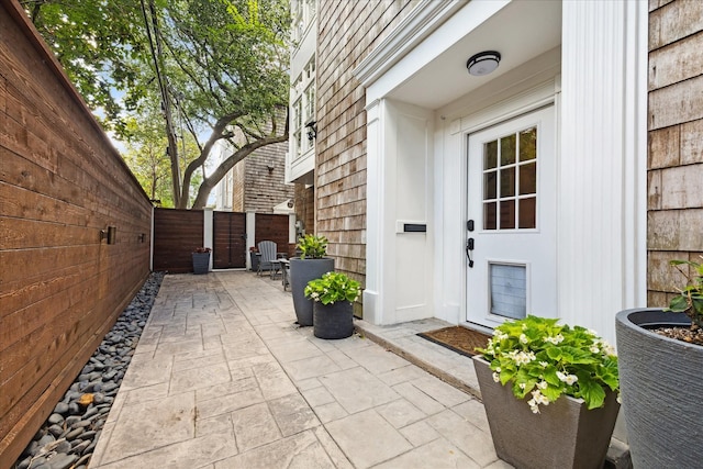 5220 Hazard St, Houston, TX 77098 - view of exterior entry with a patio