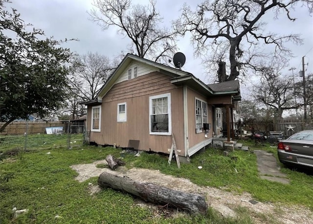 122 Amundsen St, Houston, TX 77009 - view of property exterior