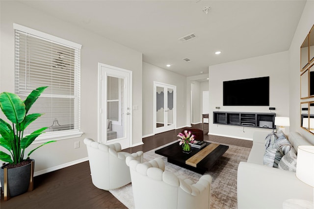 1909 Monaco Memorial Ln, Houston, TX 77043 - living room with wood finished floors and recessed lighting