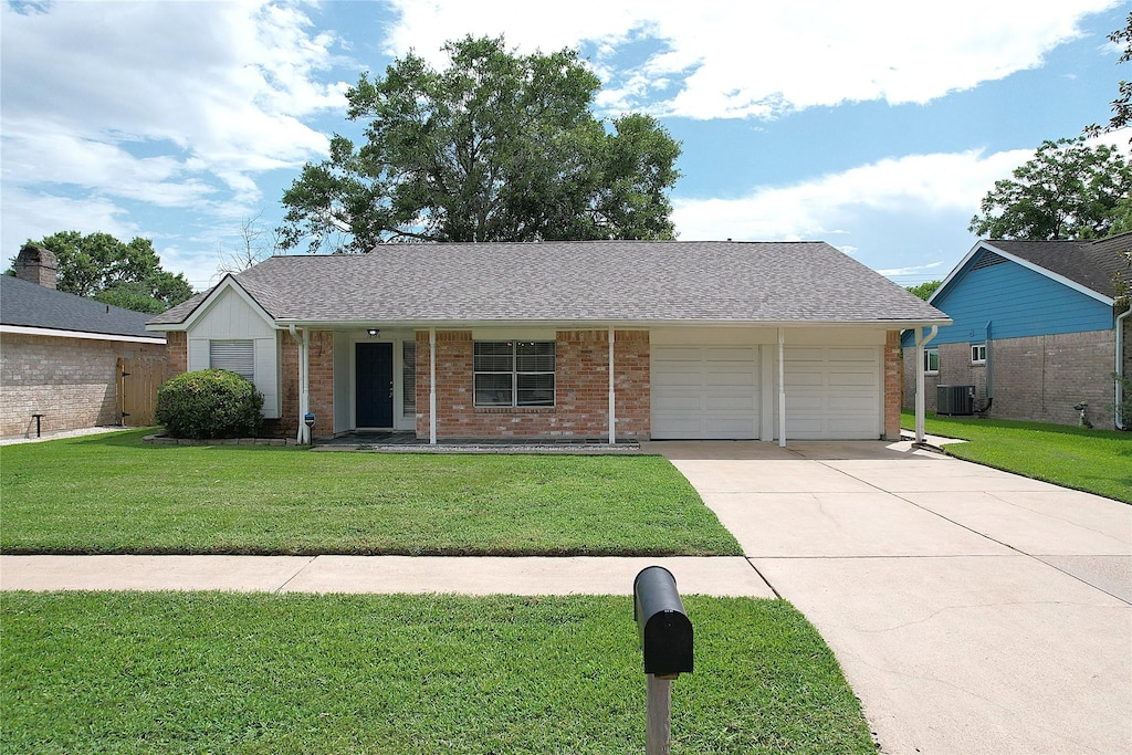 16126 La Avenida Dr, Houston, TX 77062 - photo 1